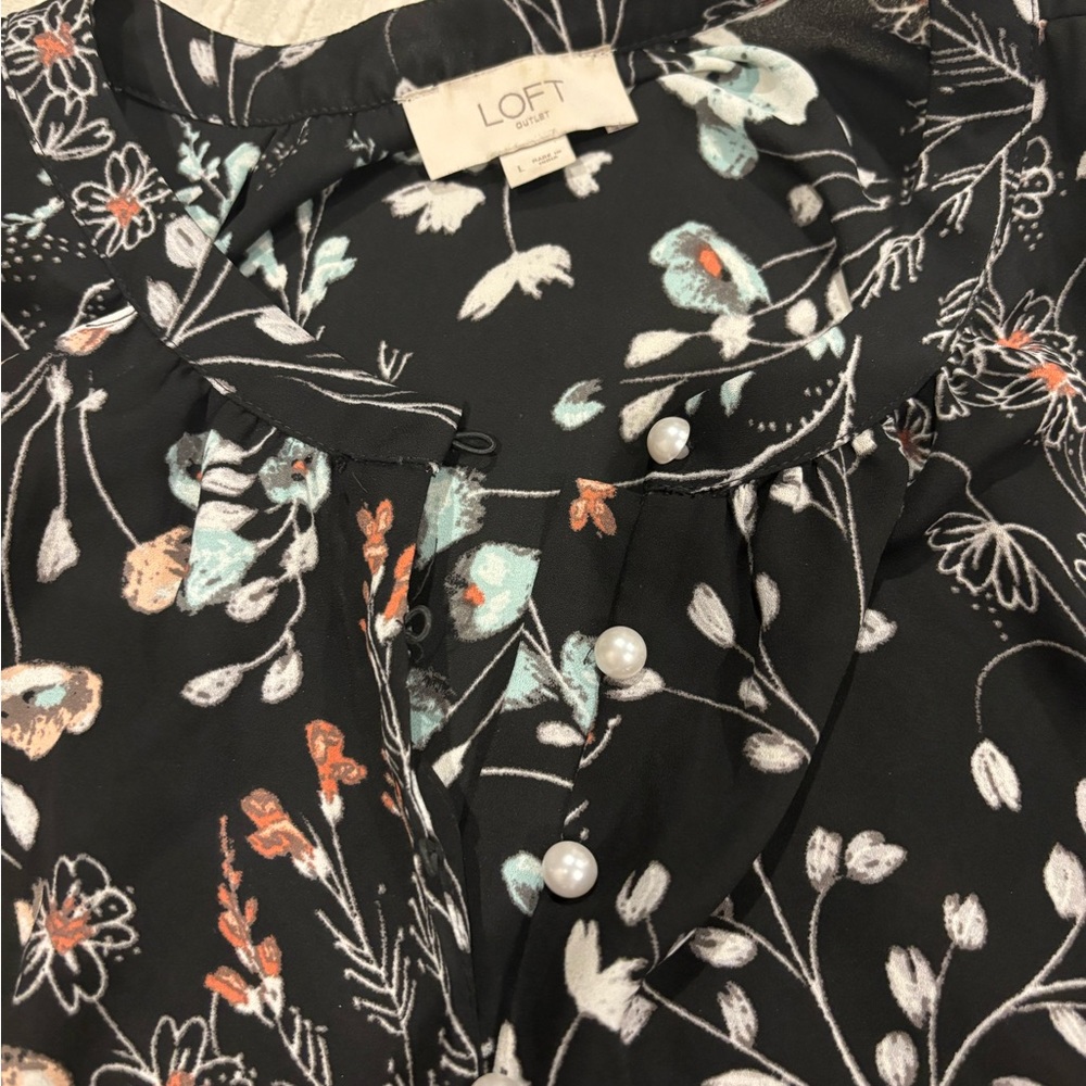 Black and floral print sleeveless blouse - Picture 4 of 5